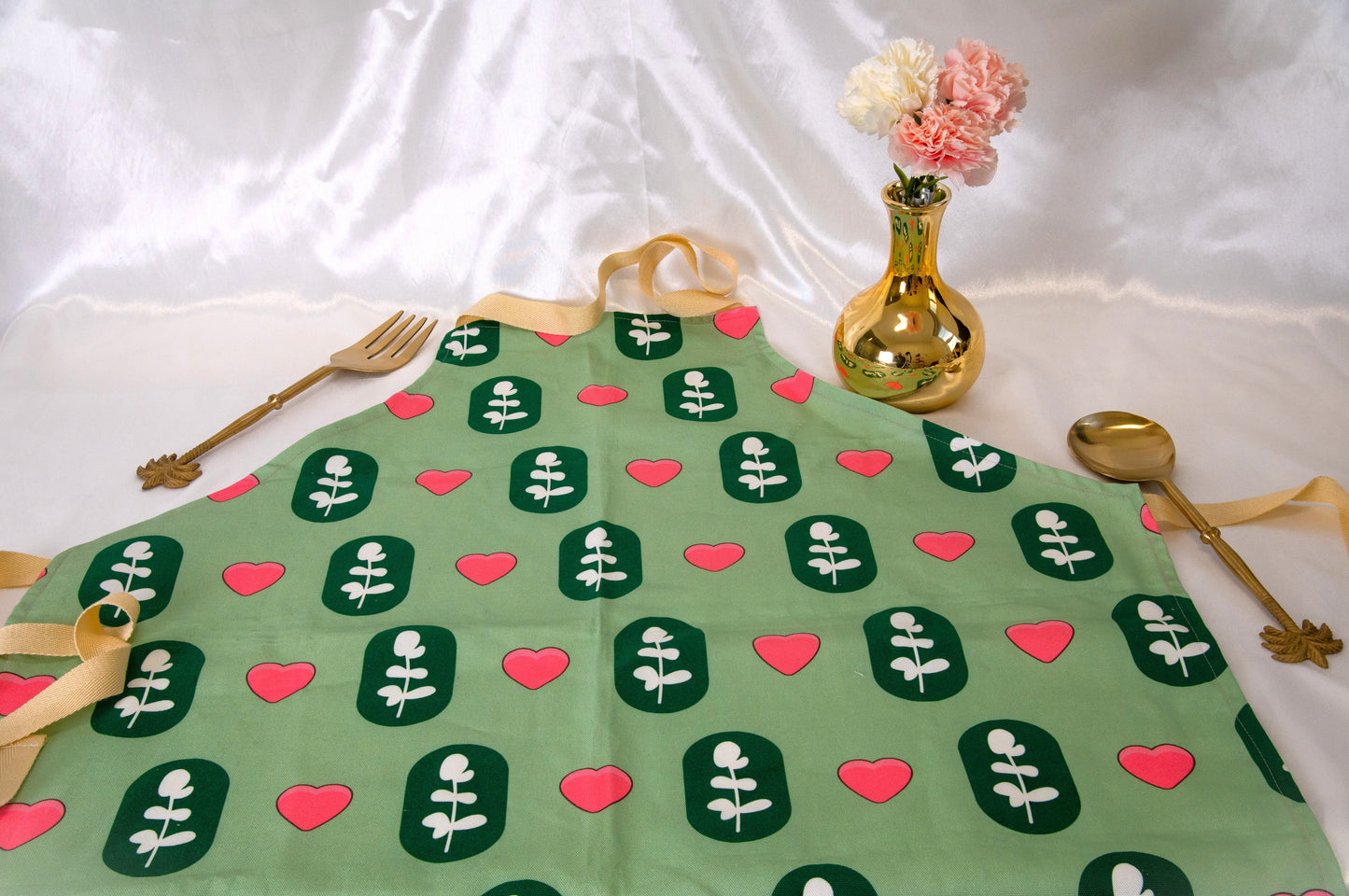 HEARTHLOOM Mini & Me Apron Duo